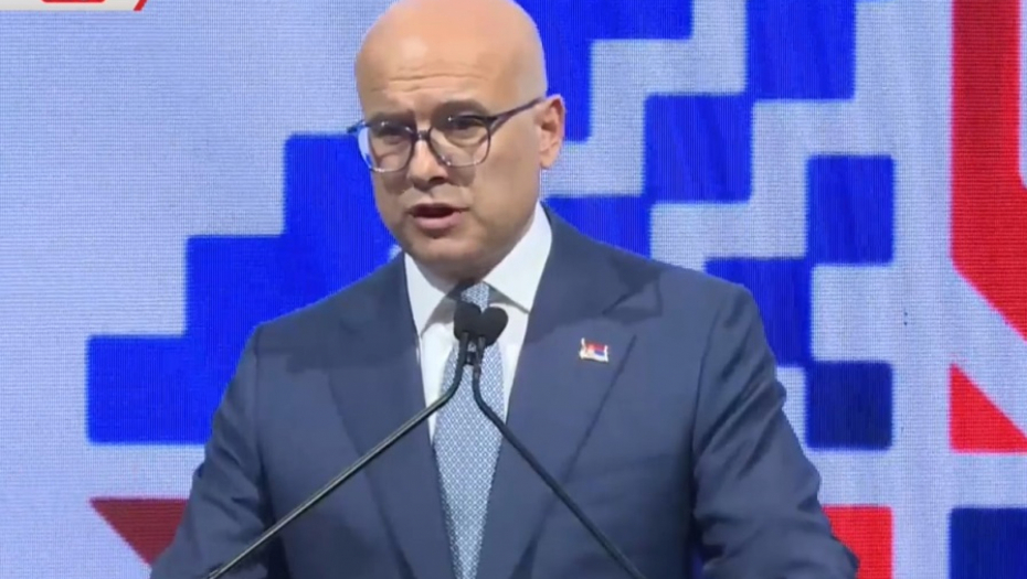VUČEVIĆ NA OBELEŽAVANJU DANA SEĆANJA NA STRADANJE U JAJINCIMA: Sloboda je jedini garant da se ovi užasi nikada više ne ponove