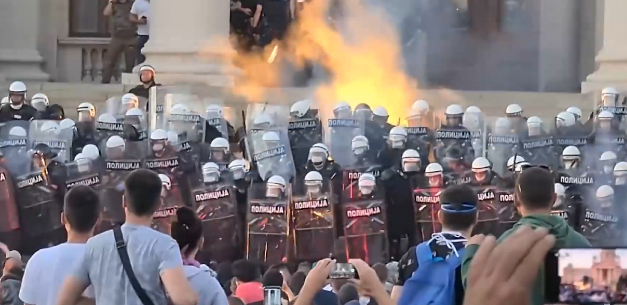 CILJ SVIH PROTESTA OPOZICIJE JE ISTI, KAKAV LITIJUM, KAKVO NASILJE I ŽIVOTNA SREDINA - SAMO DA SE RUŠI ALEKSANDAR VUČIĆ (VIDEO)