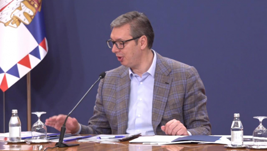 "IĆI ĆU DA RAZGOVARAM SA NARODOM" Vučić: Rešenje je uvek u razgovoru, a ne u zaustavljanju života