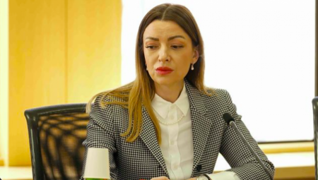 "SAMO JEDAN ČOVEK JE UVEK SPREMAN DA IZAĐE SAM PRED SVOJ NAROD": Ministarka Mesarović se oglasila nakon gostovanja predsednika u Malom Zvorniku