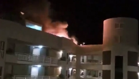 "ZVUČALO JE KAO BOMBA, PRIZOR JE ZASTRAŠUJUĆ" Pao helikopter na krov hotela u Australiji (VIDEO)