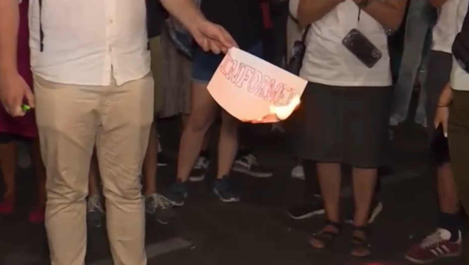 ŠOLAKOVI TERORISTI ŽELE DA ZAPALE SVAKOGA KO IM SE SUPROTSTAVI! Jeziva poruka poslata iz centra Beograda (VIDEO)