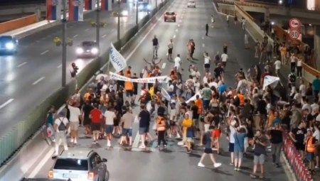 NASILNICI I LEŠINARI: Pogledajte ko predvodi Đilasove i Šolakove proteste i sve će vam biti jasno! (VIDEO)