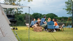 KAMPERI SPREMILI ŠATORE ZA SPAVANJE, NE SLUTEĆI ŠTA IH OČEKUJE Usred noći probudio ih je zastrašujući zvuk, zanemeli od šoka! (VIDEO)