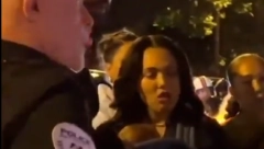 BRUTALNE SCENE U PARIZU Prolaznici u šoku: Udarili bebu Stefa Karija, žena legendarnog košarkaša nije mogla da veruje kroz šta prolazi (VIDEO)