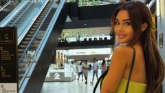 ANA KORAĆ PROŠETALA U OVOM IZDANJU KROZ TRŽNI CENTAR! Starleta izvela sina u šetnju, a zbog ovog detalja je nastao opšti haos
