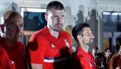 JOKIĆ NESTAO USRED ŽURKE Isplivala fotografija Nikole, oduševiće vas kada vidite šta je radio dok su mu vikali "MVP" (FOTO)