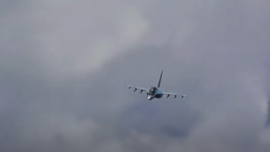 RUSIJA PREDSTAVILA MODERNIZOVANI BORBENI AVION Očekuje se poleti 2025. godine (VIDEO)