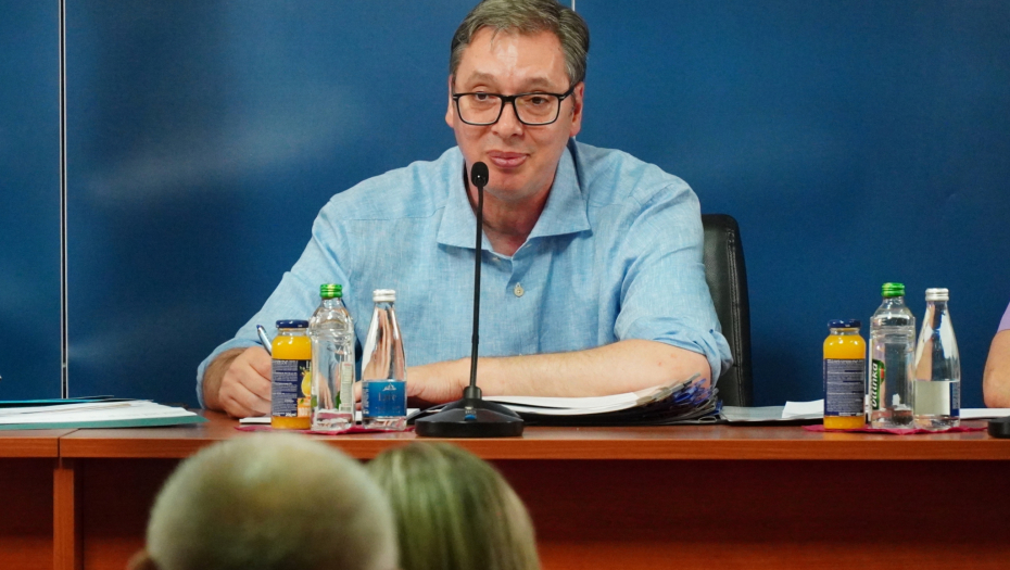VUČIĆ REŠAVA PROBLEME GRAĐANA "Sutra ste kod kuće? Poslaćemo komisiju od Vlade"
