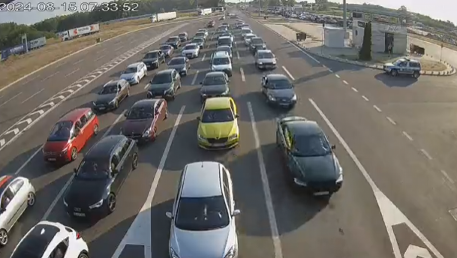 NAORUŽAJTE SE STRPLJENJEM Evo koliko automobili čekaju na Horgošu, a koliko na drugim prelazima