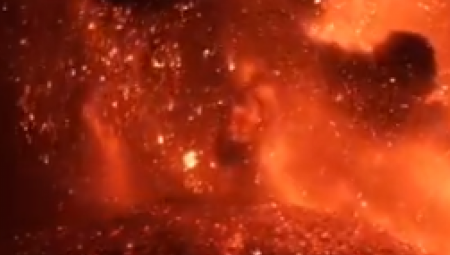 VULKAN POČEO DA IZBACUJE LAVU Jeziva scena u Rusiji (FOTO)