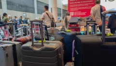 NAJAVLJUJU IM KATASTROFU Gužve na aerodromima - sačekalo ih ono najgore