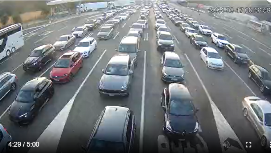 KOLAPS NA GRANICAMA Na ovom prelazu vam treba najviše strpljenja