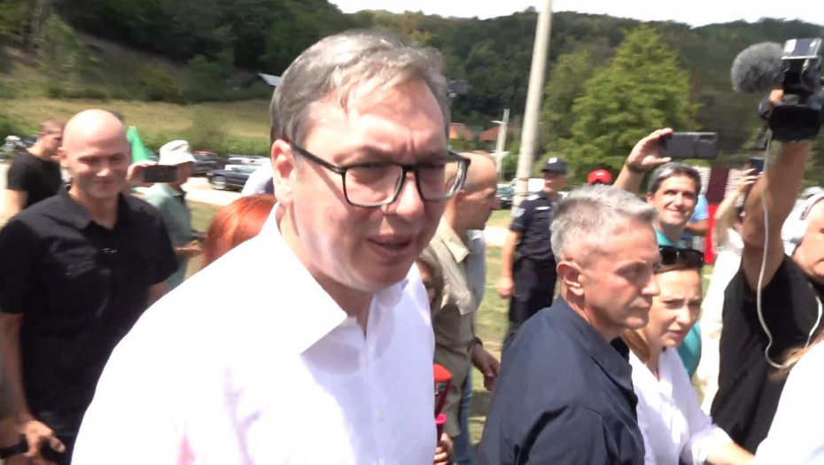 SPREMAJU SE NOVE PROVOKACIJE IZ PRIŠTINE Predsednik Vučić: Očekujem da KFOR održi reč, da bez saglasja nema otvaranja mosta na Ibru