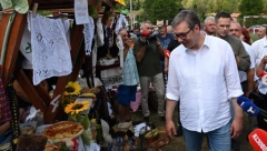 ULOŽILI SU OGROMAN NOVAC U MOJE RUŠENJE Predsednik Srbije na manifestaciji Dani proje i sira u Medveđici