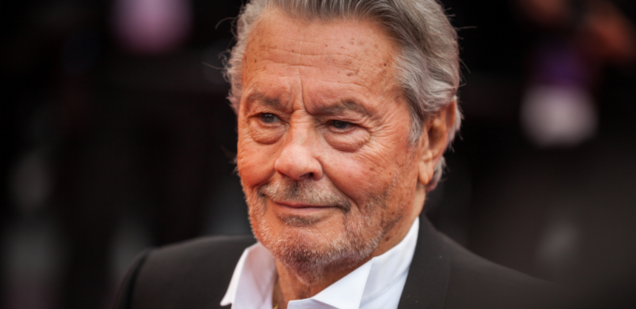 POZNATO VREME I MESTO SAHRANE ALENA DELONA! Slavnom glumcu ispunjena želja, evo gde će počivati