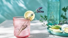 REŠAVA GLAVOBOLJU U MINUTI, SMIRUJE I OPUŠTA ORGANIZAM Limunada sa lavandom, letnje osveženje koje će preporoditi organizam