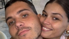 BRENIN SIN SA DEVOJKOM NA KONCERTU TEE TAIROVIĆ! Voditeljka blista u beloj haljini, sve oči uprte u njih