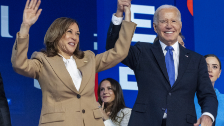 AMERIKA ODLAZI U AMBIS, NAROD BESAN TRAŽI ODGOVORE: Šta rade Kamala i Bajden?