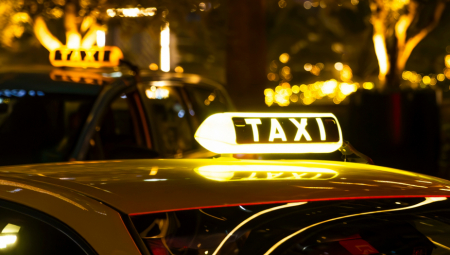 Taksista sa Balkana "opljačkao" turistu: 209 evra za 5km, a tvrdi da je zakon na njegovoj strani