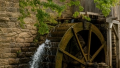 NEGUJU TRADICIONALAN NAČIN OBRADE ŽITARICA Vodenica je njihova porodična kuća već četiri generacije