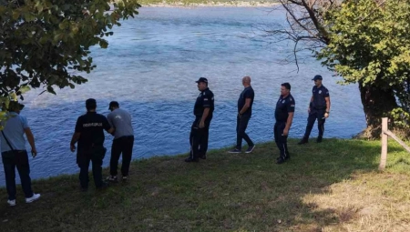 "IDENTIFIKACIJA BEŽIVOTNIH TELA U TOKU!" Oglasio se Ivica Dačić povodom tragedije na Drini!