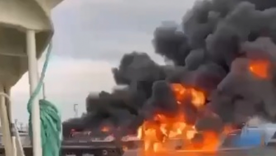 CRNI STUB DIMA I ONDA BLJESAK Trenutak eksplozije u jednoj od najvećih putničkih luka u Rusiji snimljen kamerom (VIDEO)