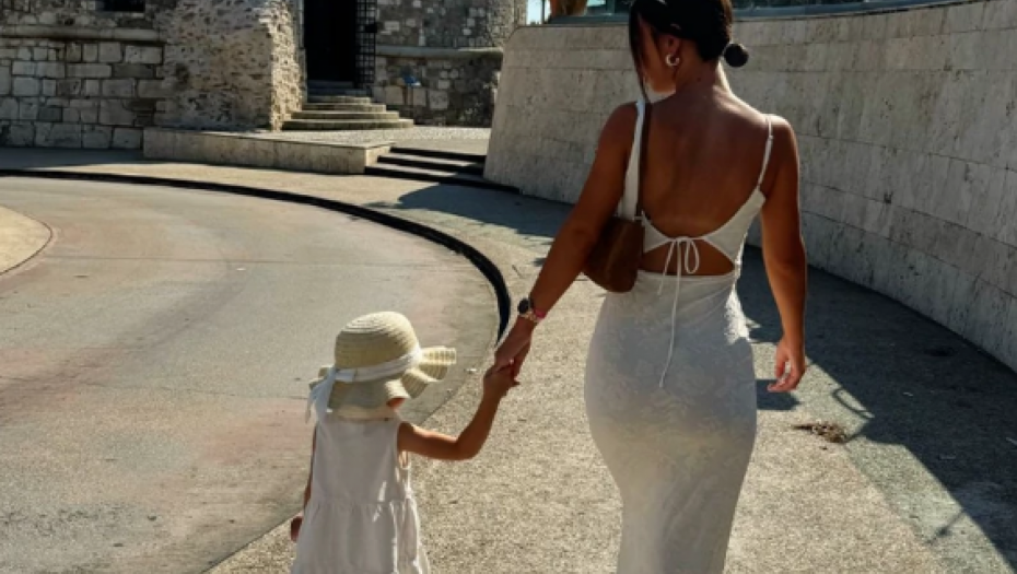 PEVAČICU MUŽ PREVARIO SA KOLEGINICOM DOK JE BILA TRUDNA! Skandal o kom je brujao region, a tu nije kraj sramoti