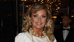 "JEDEM SLANINU, ČVARKE..." Naša pevačica priznala sve, ovo je tajna njenog brutalnog izgleda!