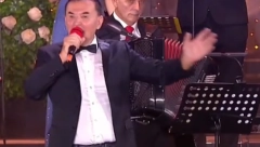 "ZATVORILO MU SE OKO OD BOTOKSA" Svi gledaju u lice Mitra Mirića, mreže gore, ovakvog ga do sada niste videli!