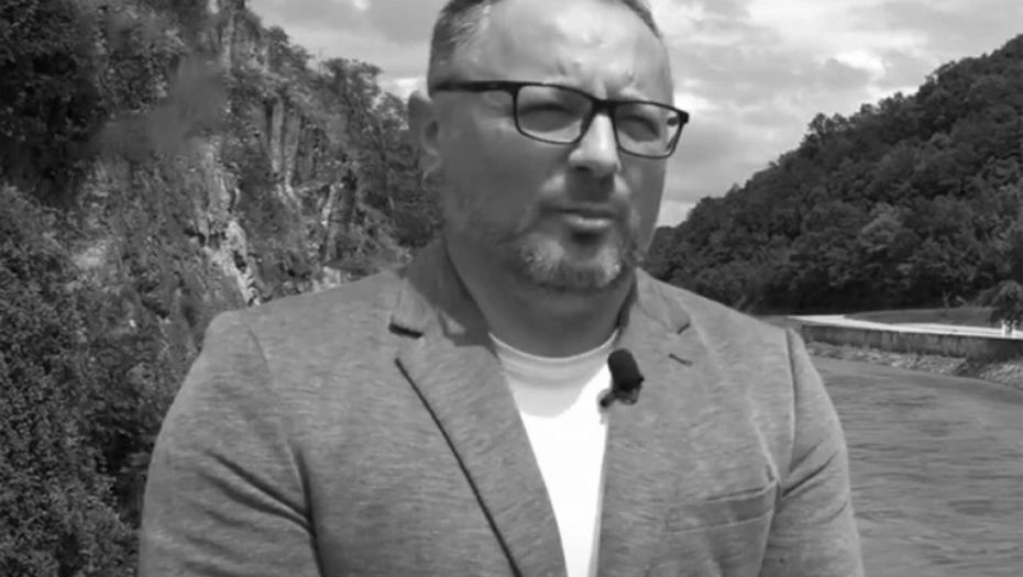 SLETEO JE S PUTA, PA UDARIO U BANDERU I DRVO Ovo je pomoćnik predsednika opštine koji je stradao u udesu kod Knjaževca