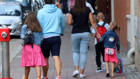 DETALJAN ŠKOLSKI KALENDAR ZA NAREDNU GODINU! Đaci u Srbiji će imati četiri raspusta, a neki će biti kraći!
