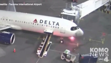 UŽAS NA AERODROMU: Delta avion u plamenu, dve osobe mrtve! (FOTO)