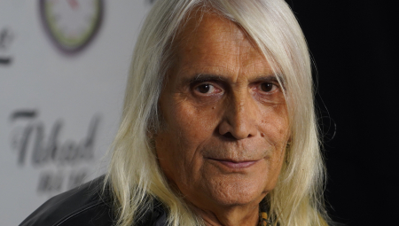 BIO JE SAV KRVAV, POČEO DA SE GUŠI, ZABIO MU JE NOŽ U RAME Bora Đorđević doživeo jezivu situaciju, poznati pevač otkrio detalje incidenta