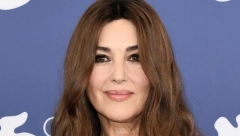 JE L' SE OVO ONA OBUKLA NA BUVLJAKU? Monika Beluči u haljini koju ne zaslužuje "crveni tepih" u Veneciji