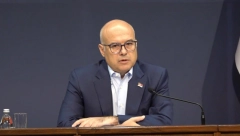 "NAPADI NA PROSVETARE I ZDRAVSTVENE RADNIKE BIĆE POSEBNO INKRIMINISANI" Premijer Miloš Vučević o izmenama Krivičnog zakonika