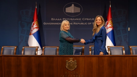 PLAZMA PAKETIĆI ZA 64.000 ĐAKA PRVAKA ŠIROM SRBIJE Tradicionalna podrška kompanije Bambi za početak školske godine