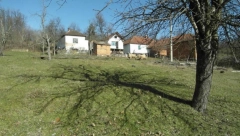 IMANJE SA KUĆOM DAJU ZA SAMO 13.000 €: 120 ari uz reku za male pare, ali 1 stvar mora da se sredi (FOTO)