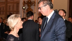 VUČIĆ ČESTITAO URSULI FON DER LAJEN Predsednik Srbije izrazio nadu za napredak i ubrzanje evropskog puta naše zemlje