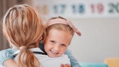 BOLESNI TREND SA ZAPADA DOŠAO U SRBIJU?! Od devojčica prave "NAKAZE" i to pre 18. GODINE!