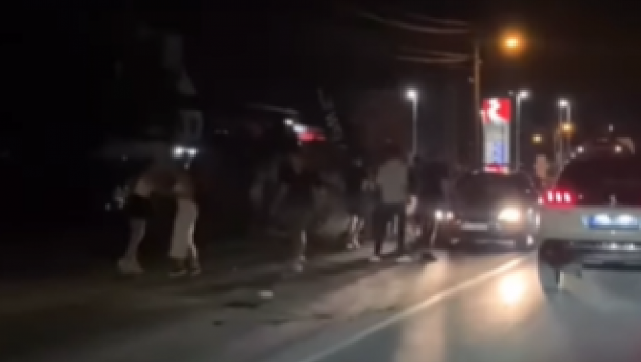 U LOZNICI NIJE BILA TUČA NAVIJAČA, TVRDI BRAT POVREĐENOG MLADIĆA  "Teško je povređen iz zasad nepoznatog razloga od lokalnih kabadahija i dilera"