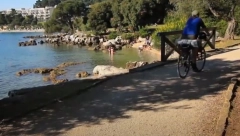 UHAPŠEN NEMAC PEDOFIL U ROVINJU: Snimao decu podvodnom kamerom, policija u laptopu pronašla HOROR