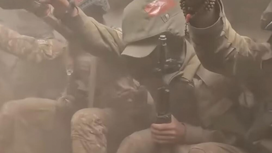 SIRSKI NAREDIO "MARŠ MRTVIH": Ukrajinski vojnici pucaju jedni na druge u očajničkom pokušaju bekstva!