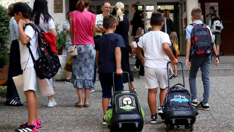 ĐACI PRVACI OBAVEZNO MORAJU OVO DA NAUČE Damir Okanović otkriva kako da deca budu bezbedna u saobraćaju