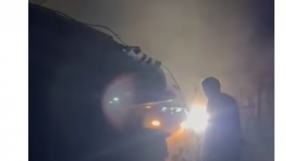 SPREČENO ŠIRENJE POŽARA KOD ARANĐELOVCA! Napravljena VELIKA materijalna šteta (VIDEO)