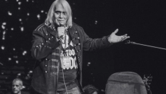 POTVRĐENO! ON JE NOVI PEVAČ RIBLJE ČORBE Koncert u čast preminulog rokera rasplakao sve