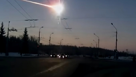 SPEKTAKULARNI FENOMEN NA NEBU PRETVORIO NOĆ U DAN Asteroid se zapalio u atmosferi, ljudi oduševljeni, ali...(VIDEO)