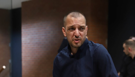 INDI NIJE DOŠLA SA MNOM, SNIMA SPOT! Zoran Marjanović (43) pred ulazak u sud poručio za Alo!