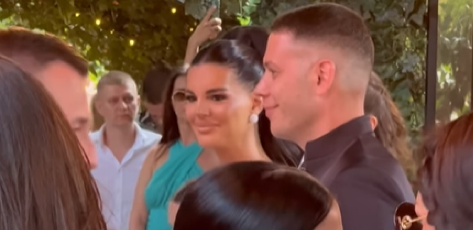 SVATOVI SKOČILI NA SVADBI MISICE I CECINOG BIVŠEG Zbog njenog odgovora nastao haos u luks restoranu