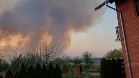 VATRA GUTA DELOVE NOVOG PAZARA I TUTINA! Vatrogasci se uputili na teren, meštani se bore protiv stihije!